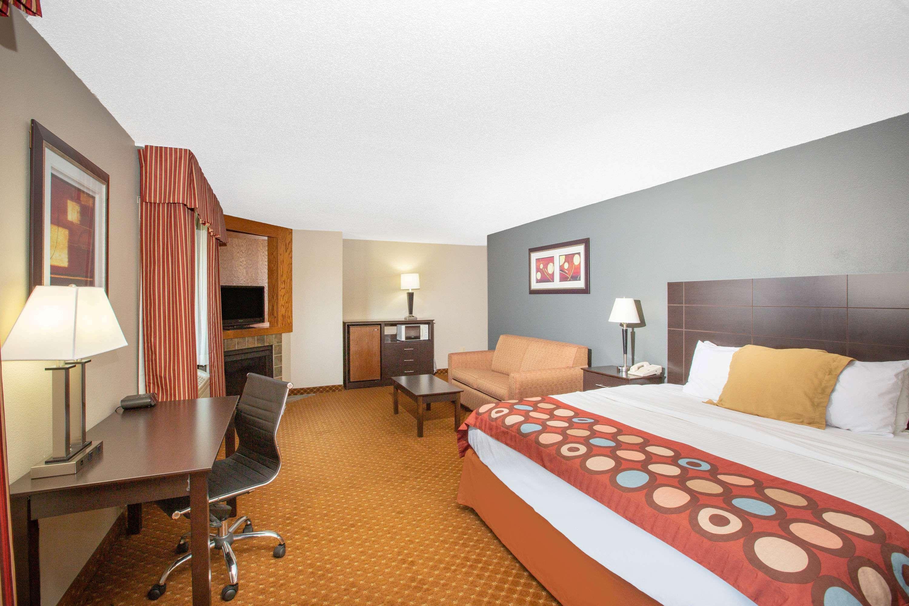 Americinn By Wyndham Coralville Exterior foto