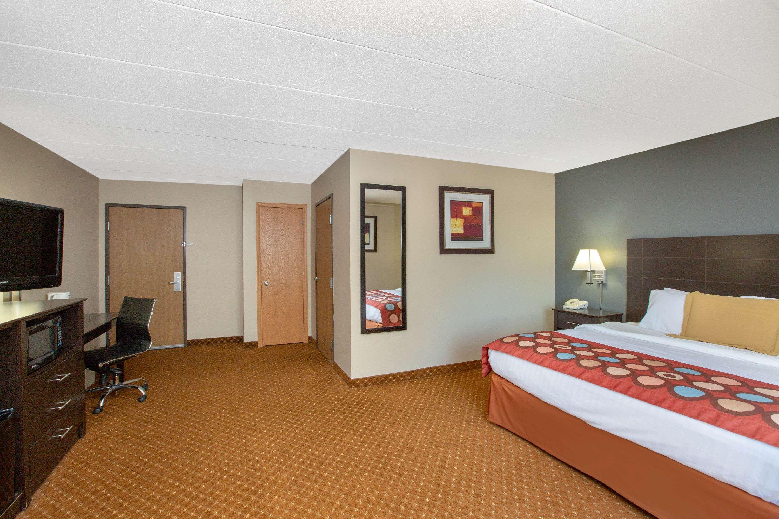 Americinn By Wyndham Coralville Exterior foto