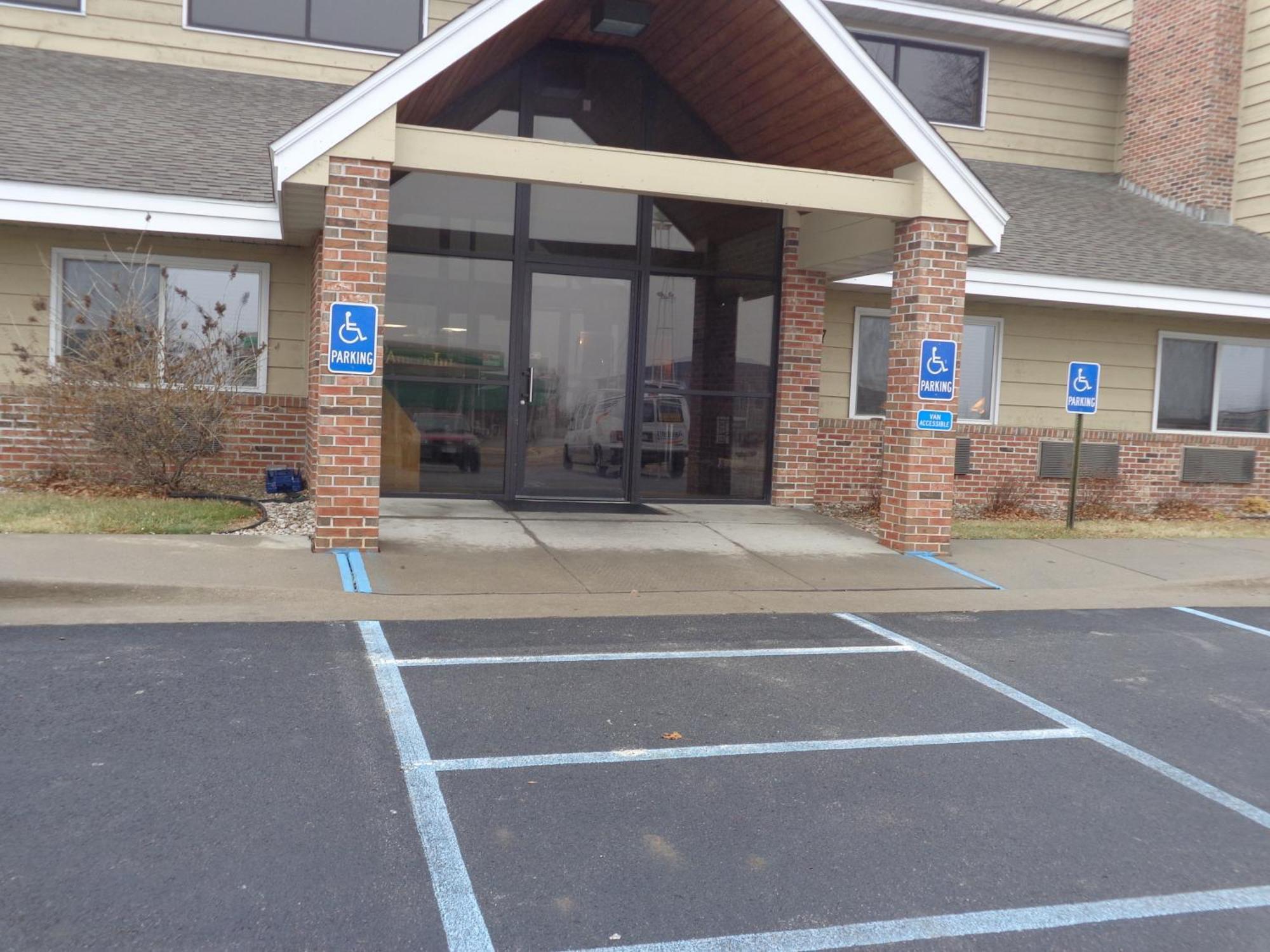 Americinn By Wyndham Coralville Exterior foto