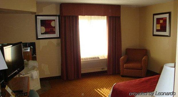 Americinn By Wyndham Coralville Exterior foto